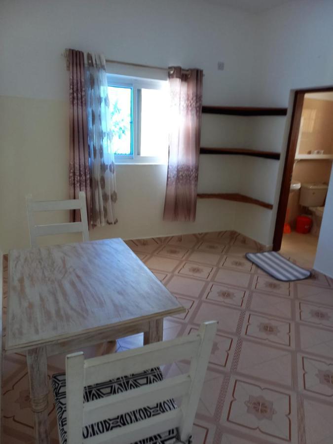 Rhino Apartment Watamu Exterior photo