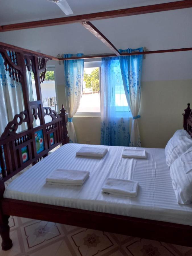 Rhino Apartment Watamu Exterior photo
