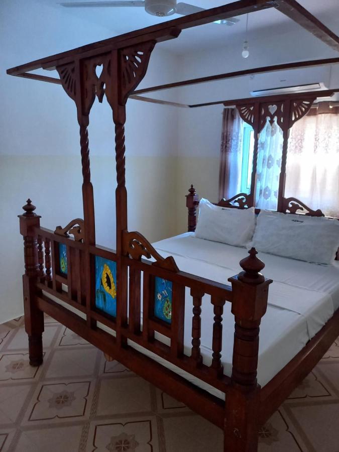 Rhino Apartment Watamu Exterior photo